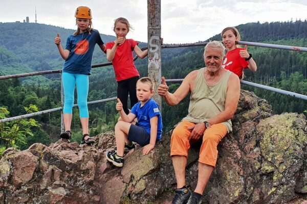 Klettertag für die Kindergruppe im Lauchagrund